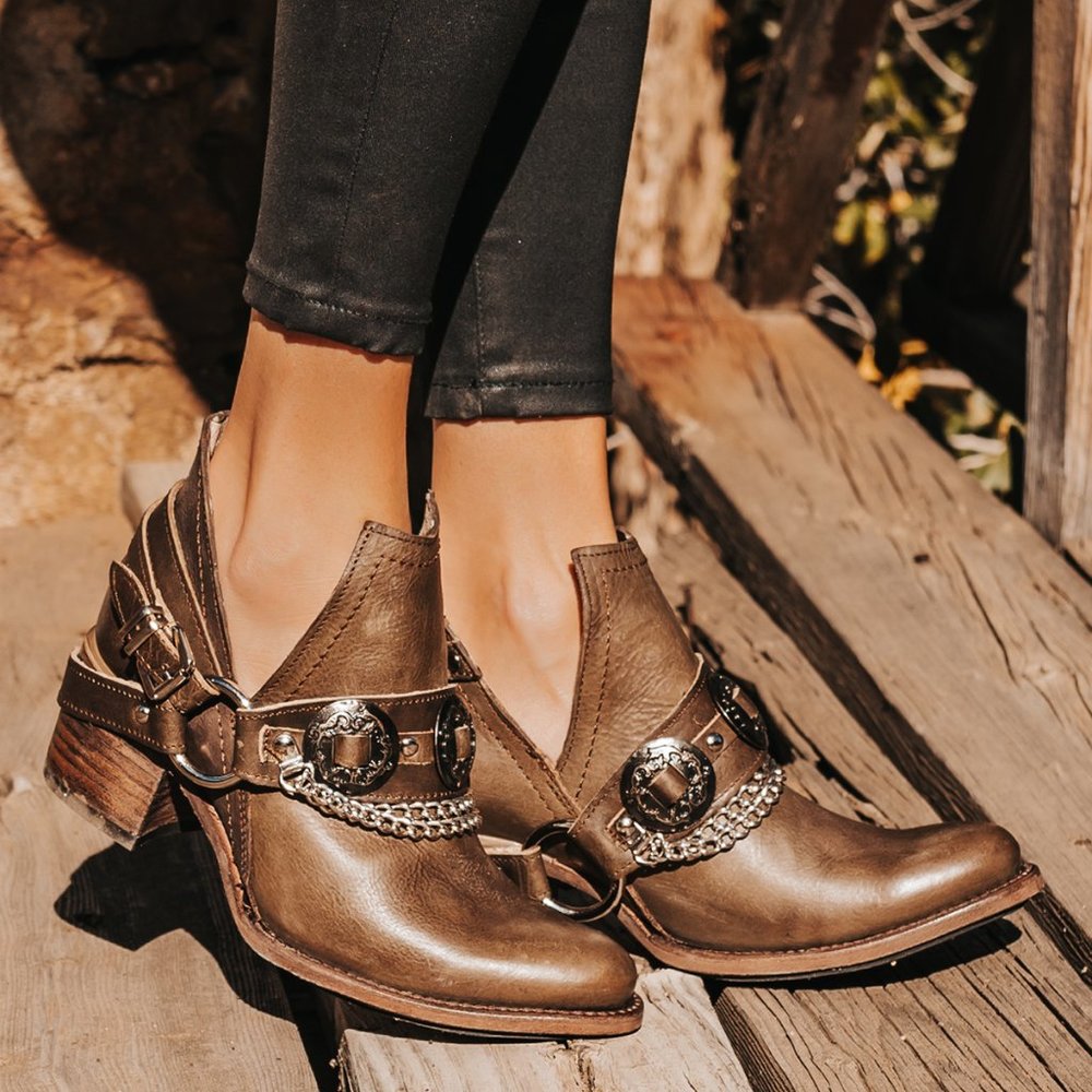 FREEBIRD by Steven Brown Mystic Size 6 Boots